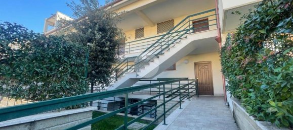 2 bedrooms Apartment in Rome, Italy No. 77766 22