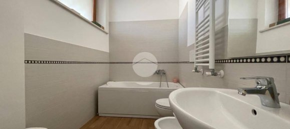 2 bedrooms Apartment in Rome, Italy No. 77766 16