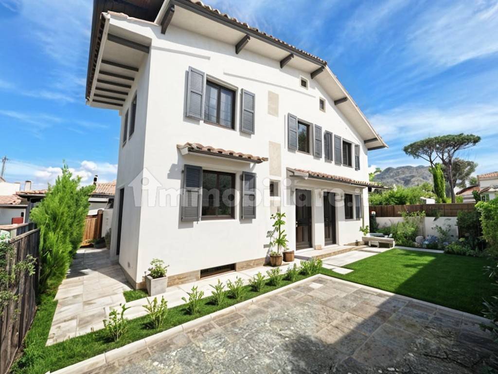 4 bedrooms Villa in Forte dei Marmi, Italy No. 35194