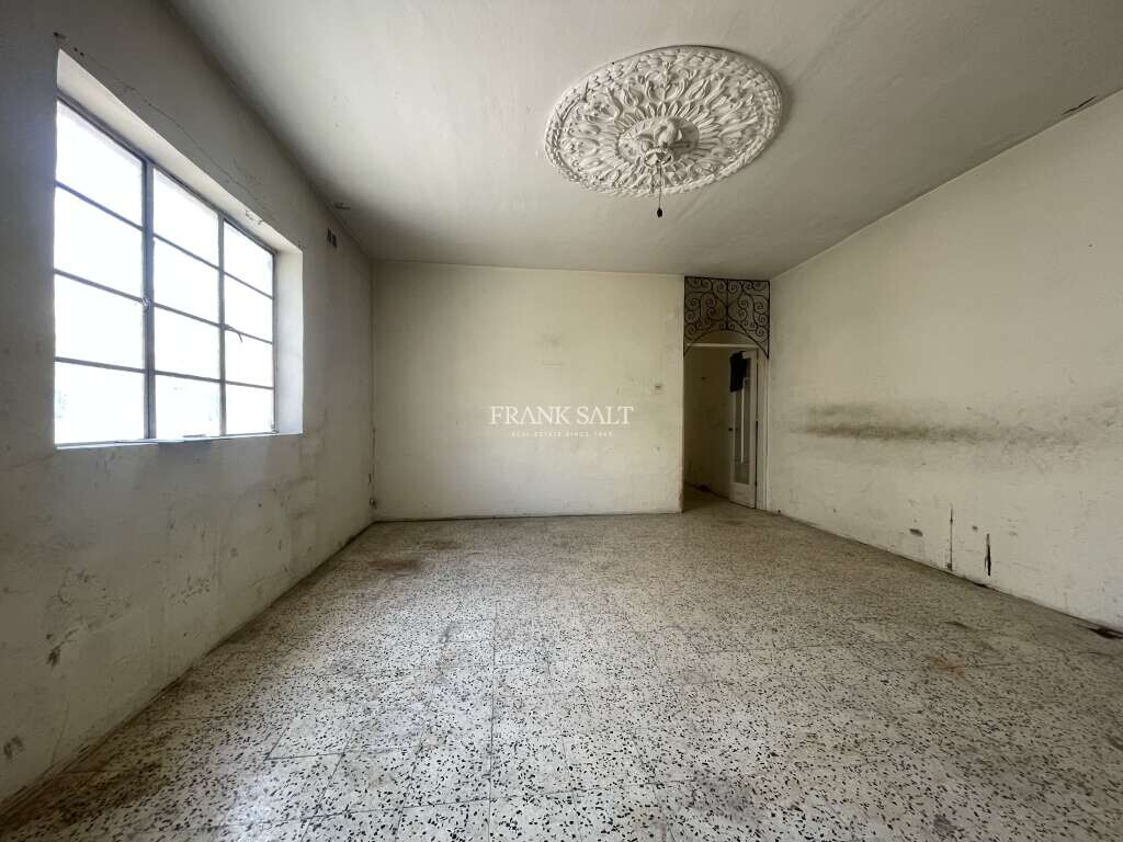 2 bedrooms Maisonette in Santa Venera, Malta No. 3070