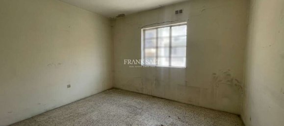 2 bedrooms Maisonette in Santa Venera, Malta No. 3070 3