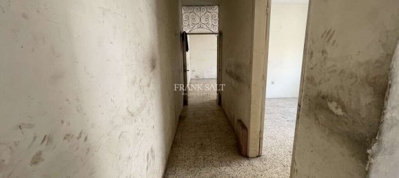 2 bedrooms Maisonette in Santa Venera, Malta No. 3070 6