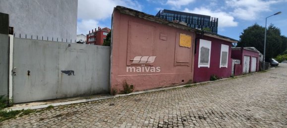 698m² Land in Porto, Portugal No. 144428 4