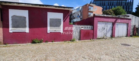 698m² Land in Porto, Portugal No. 144428 2