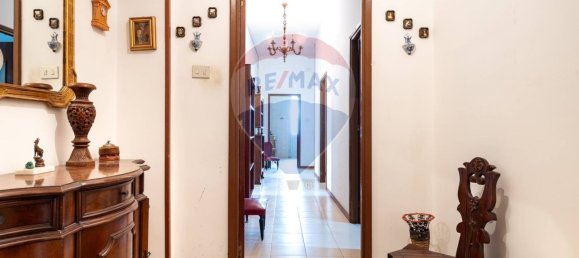 3 bedrooms Apartment in Cagliari, Italy No. 308717 4