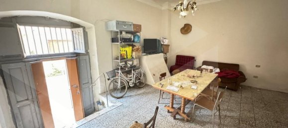 2-Zimmer Gewerbliche Immobilie in Barletta, Italy, Nr. 22730 5