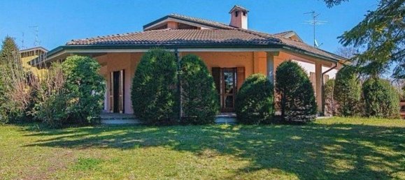 7 rooms Villa in Rottofreno, Italy No. 183345 5