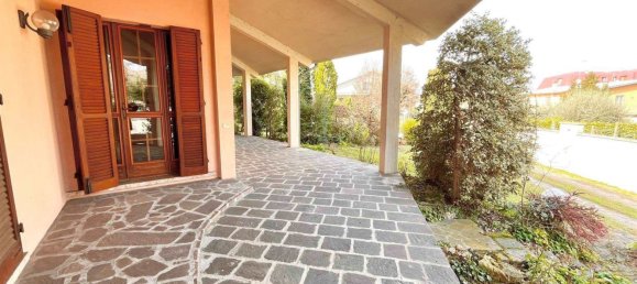 7 rooms Villa in Rottofreno, Italy No. 183345 7