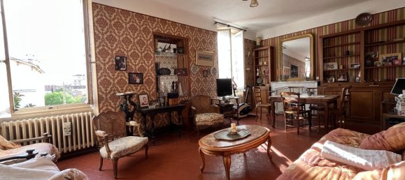 7 bedrooms House in Toulon, France No. 201395 4