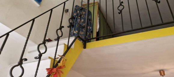 2-salle Appartement à Naples, Italy No. 28247 9