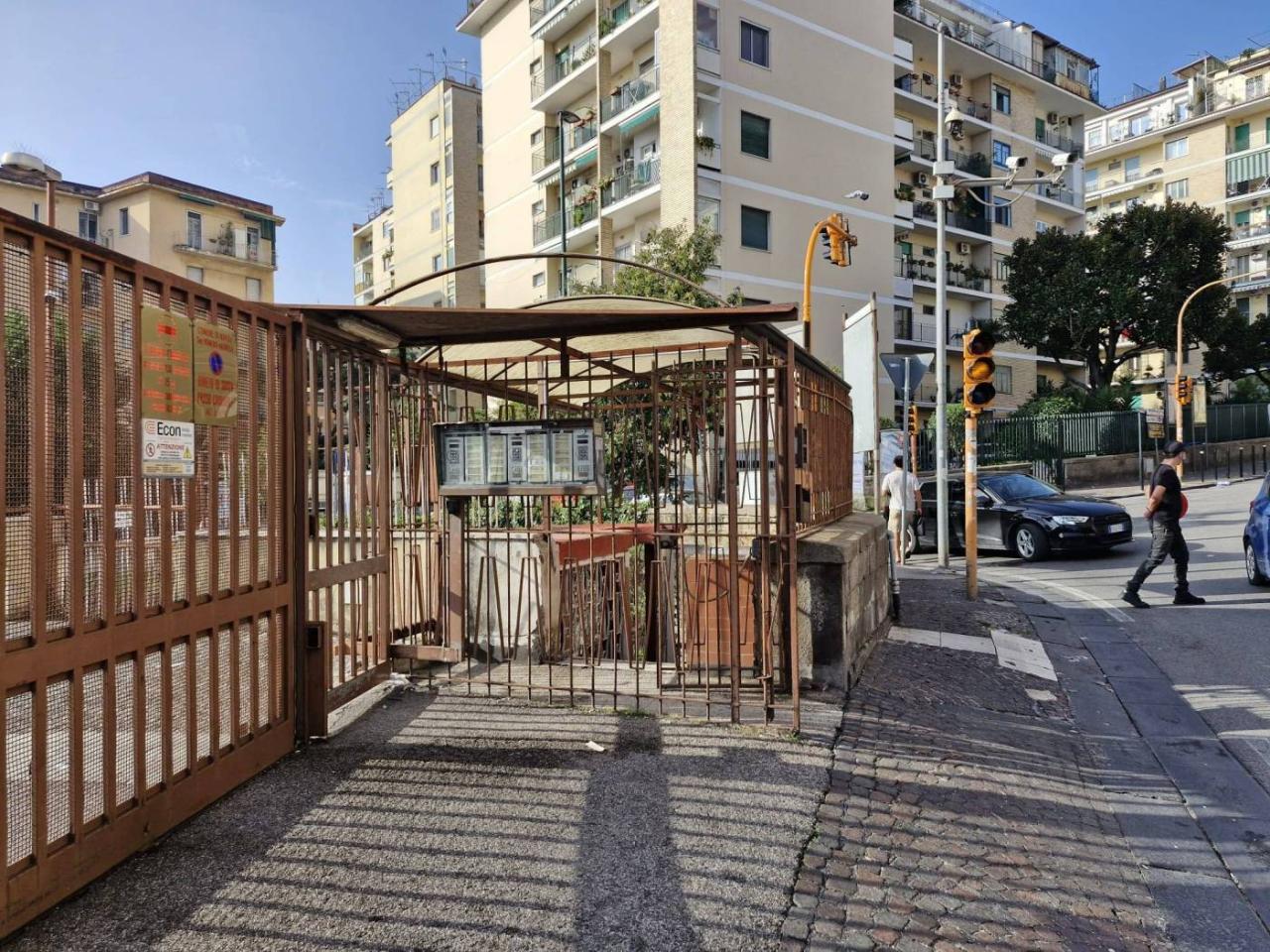 2-salle Appartement à Naples, Italy No. 28247