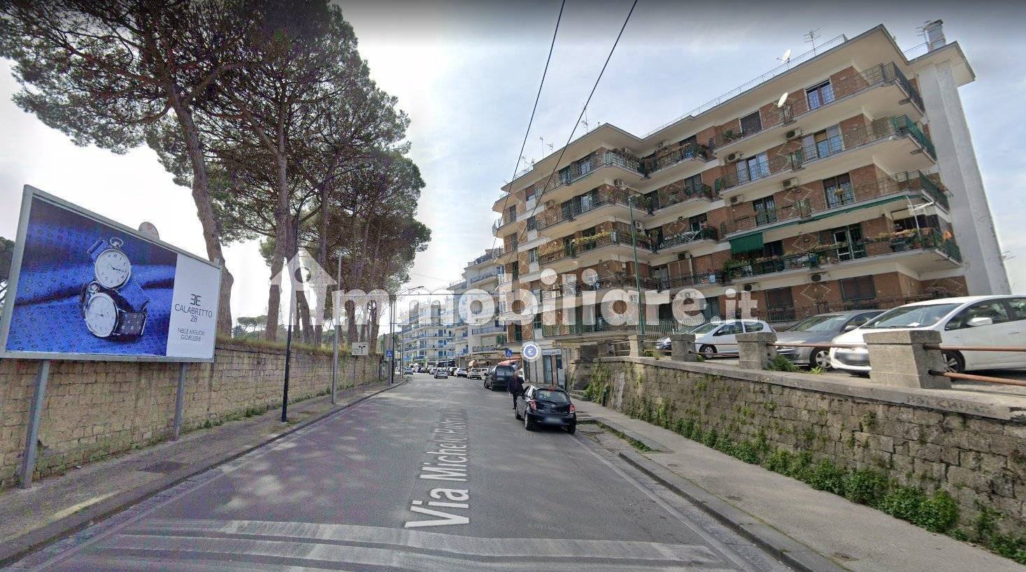 2 rooms Commercial property in Naples, Italy No. 294056