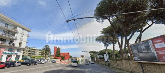 2 rooms Commercial property in Naples, Italy No. 294056 4