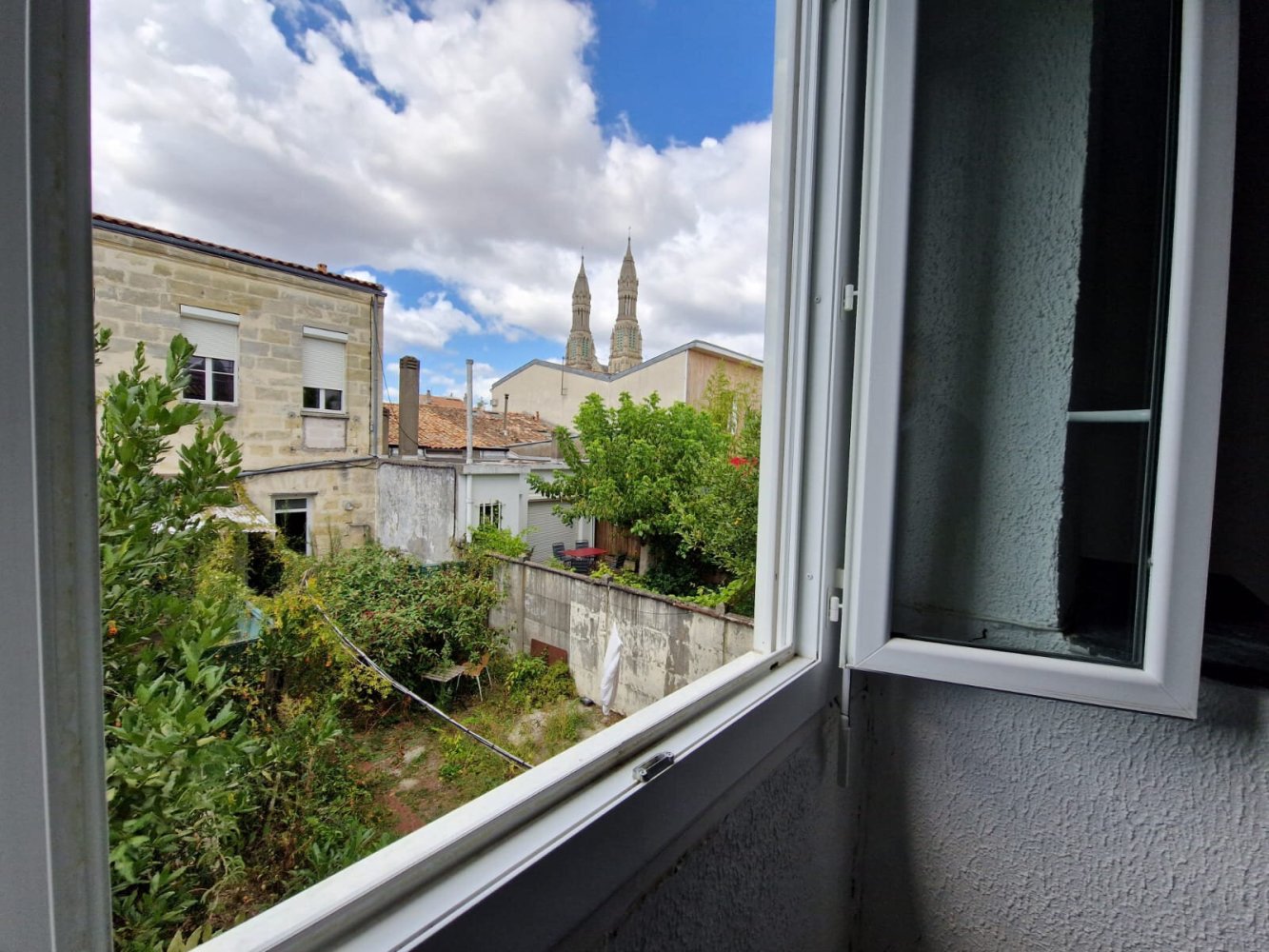 Apartamento de 1 dormitorio en Bordeaux, France No. 307413
