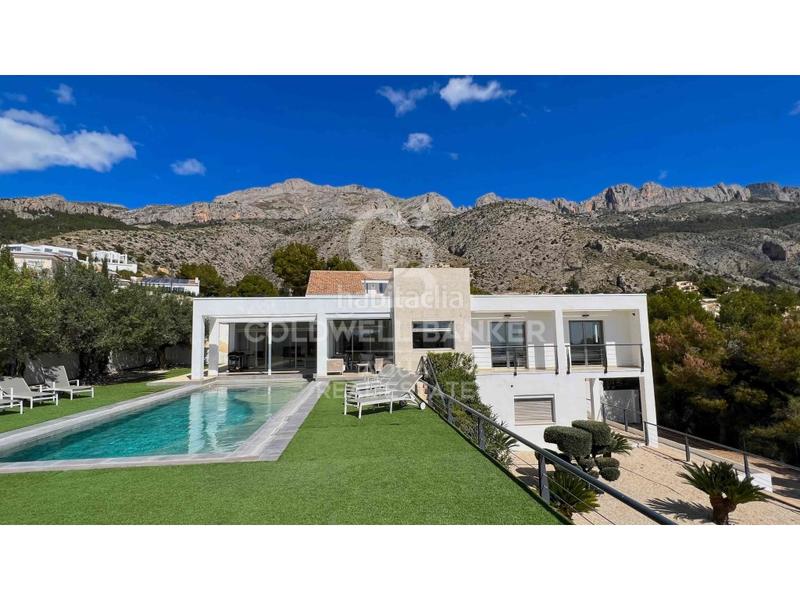 Вилла с 5 спальнями в Алтея, Испания № 80980
