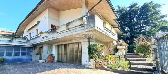 Вилла с 4 комнатами в Пассирано, Италия № 234730 24