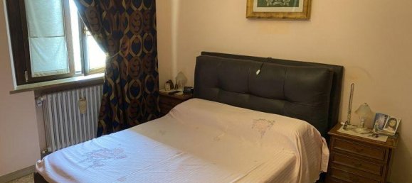 3-salle Appartement à Mortara, Italy No. 60229 11