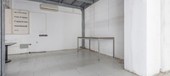 4 rooms Commercial property in Tradate, Italy No. 235090 14
