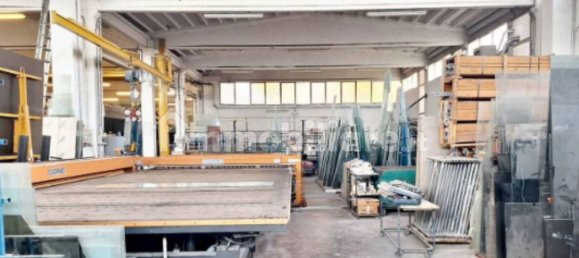 5-salle Entrepôt à Umbertide, Italy No. 349487 11