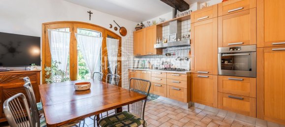 3-salle Appartement à Castenaso, Italy No. 274289 7