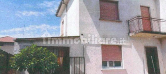 3 Schlafzimmer Wohnung in Mozzate, Italy, Nr. 212316 12