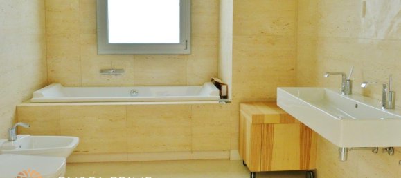 6 bedrooms Villa in Cabrils, Spain No. 33 15