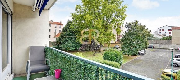 Apartamento de 2 dormitorios en Aubervilliers, France No. 180137 12