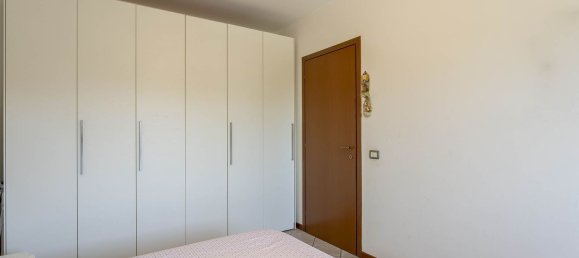3 bedrooms Apartment in Signa, Italy No. 318784 12