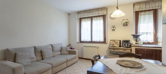 3 bedrooms Apartment in Signa, Italy No. 318784 4