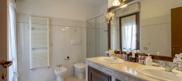 3 bedrooms Apartment in Signa, Italy No. 318784 20