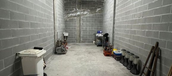 Garage à Rivalta di Torino, Italy No. 353661 2