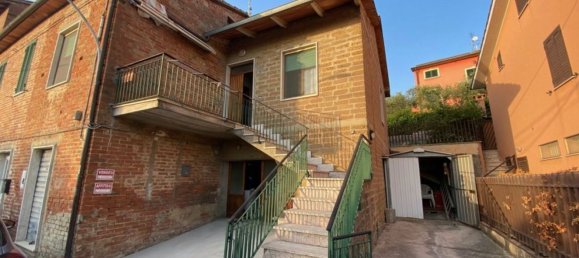 4غرفة منزل في Castiglione del Lago, Italy رقم 78053 2