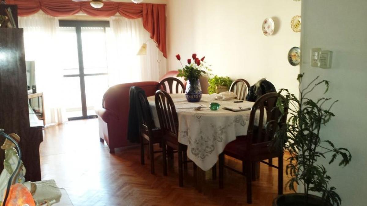 Apartamento de 4 dormitorios en Buenos Aires, Argentina No. 73566