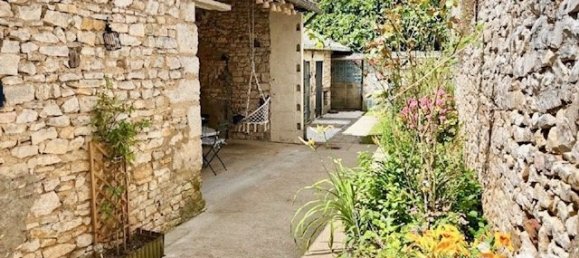 2 bedrooms House in Saint-Gaultier, France No. 235419 3