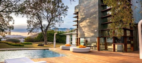 4 bedrooms Villa in Fuengirola, Spain No. 139083 3