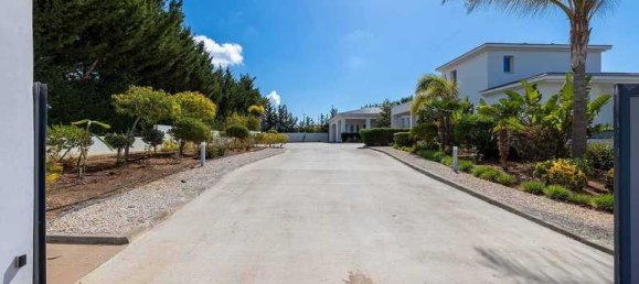 8 bedrooms Villa in Anarita, Cyprus No. 7526 11