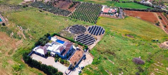 8 bedrooms Villa in Anarita, Cyprus No. 7526 2