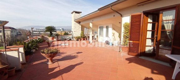 3 bedrooms Villa in Pistoia, Italy No. 220516 11