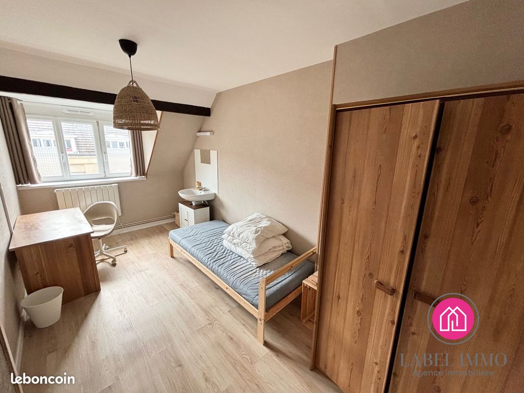 4 bedrooms Apartment in Valenciennes, France No. 256442