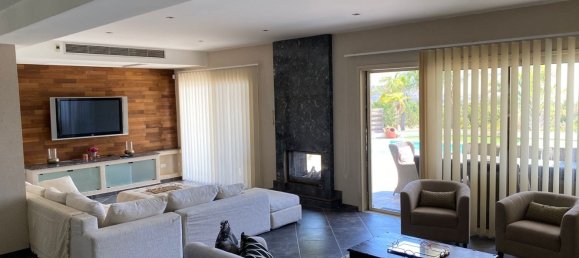 4 bedrooms Villa in Paramali, Cyprus No. 844 3