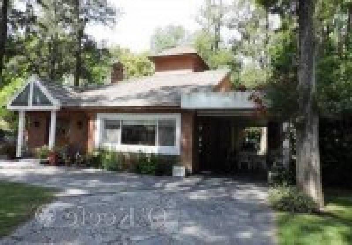 4 bedrooms House in Berazategui, Argentina No. 172