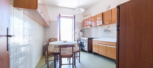 3-salle Appartement à Tarquinia, Italy No. 292948 11