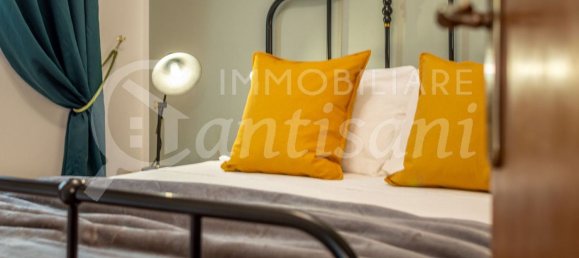 Apartamento de 4 habitaciónes en Florence, Italy No. 35196 9