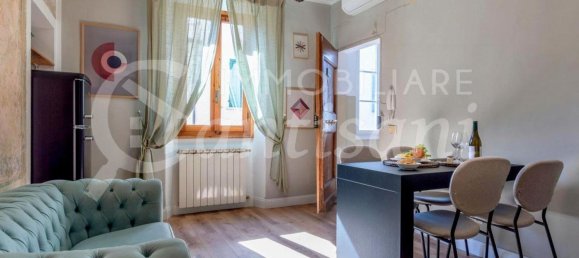 Apartamento de 4 habitaciónes en Florence, Italy No. 35196 2