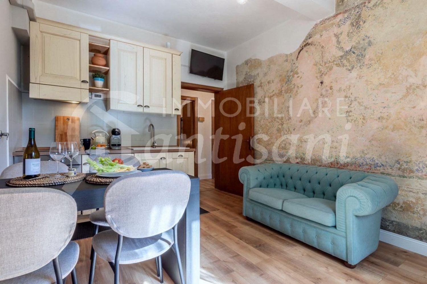 Apartamento de 4 habitaciónes en Florence, Italy No. 35196