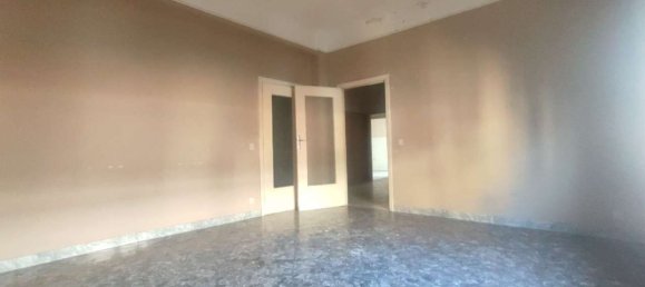 5 rooms Apartment in Taranto, Italy No. 153082 11