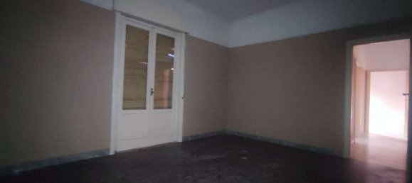5 rooms Apartment in Taranto, Italy No. 153082 14