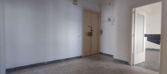 5 rooms Apartment in Taranto, Italy No. 153082 8
