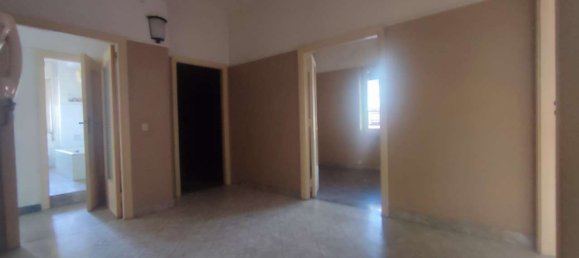 5 rooms Apartment in Taranto, Italy No. 153082 4