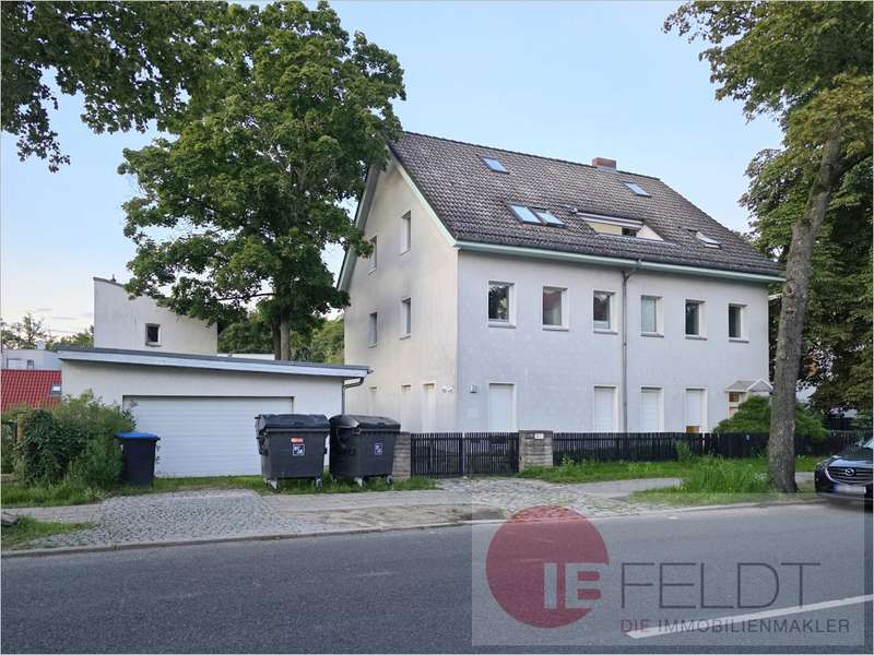 16-Zimmer Gebäude in Altglienicke, Germany, Nr. 292298